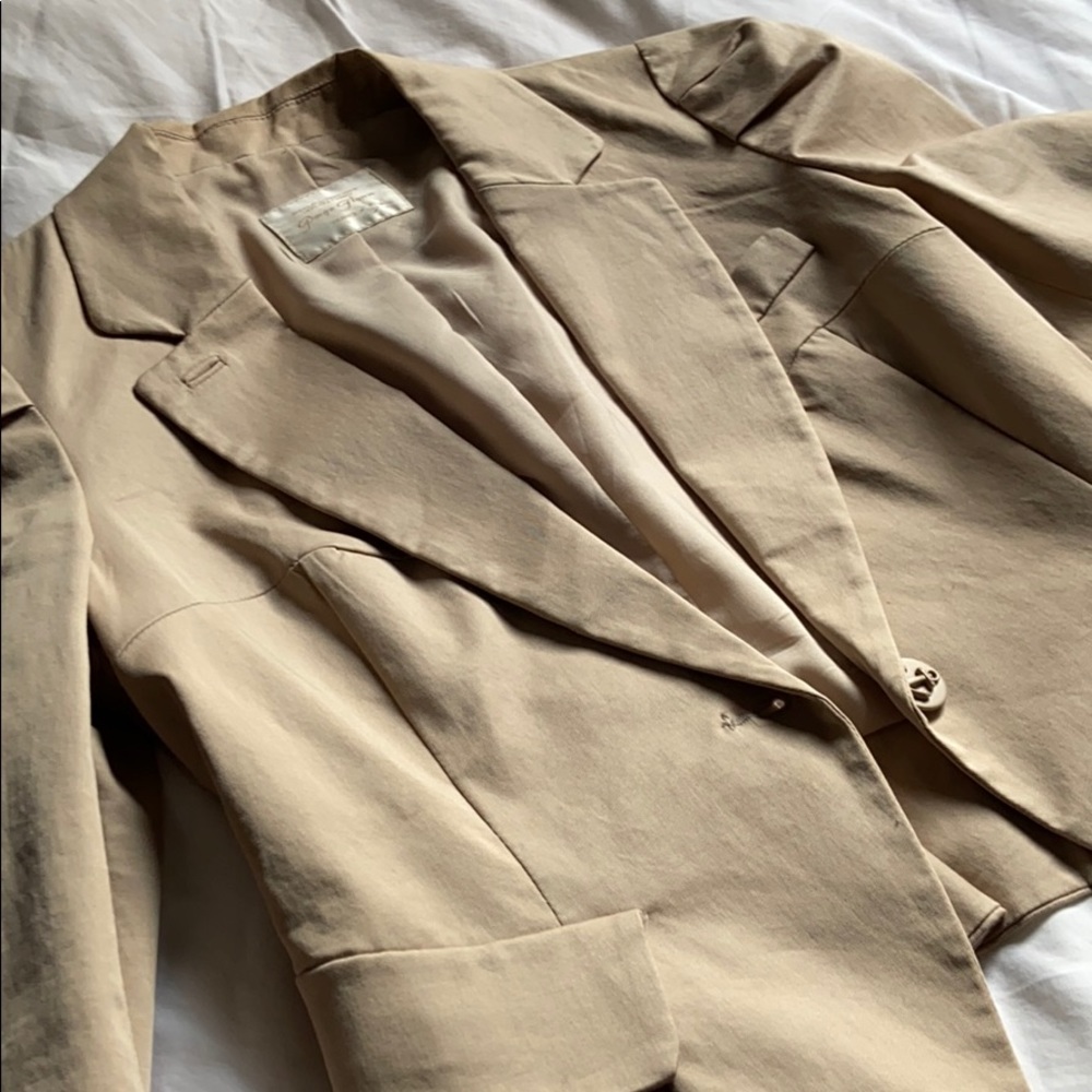 Tan blazer - Picture 2 of 3